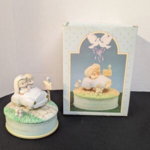 Rare Enesco PRECIOUS MOMENTS Wishing You Roads of Happiness Music Box 1989